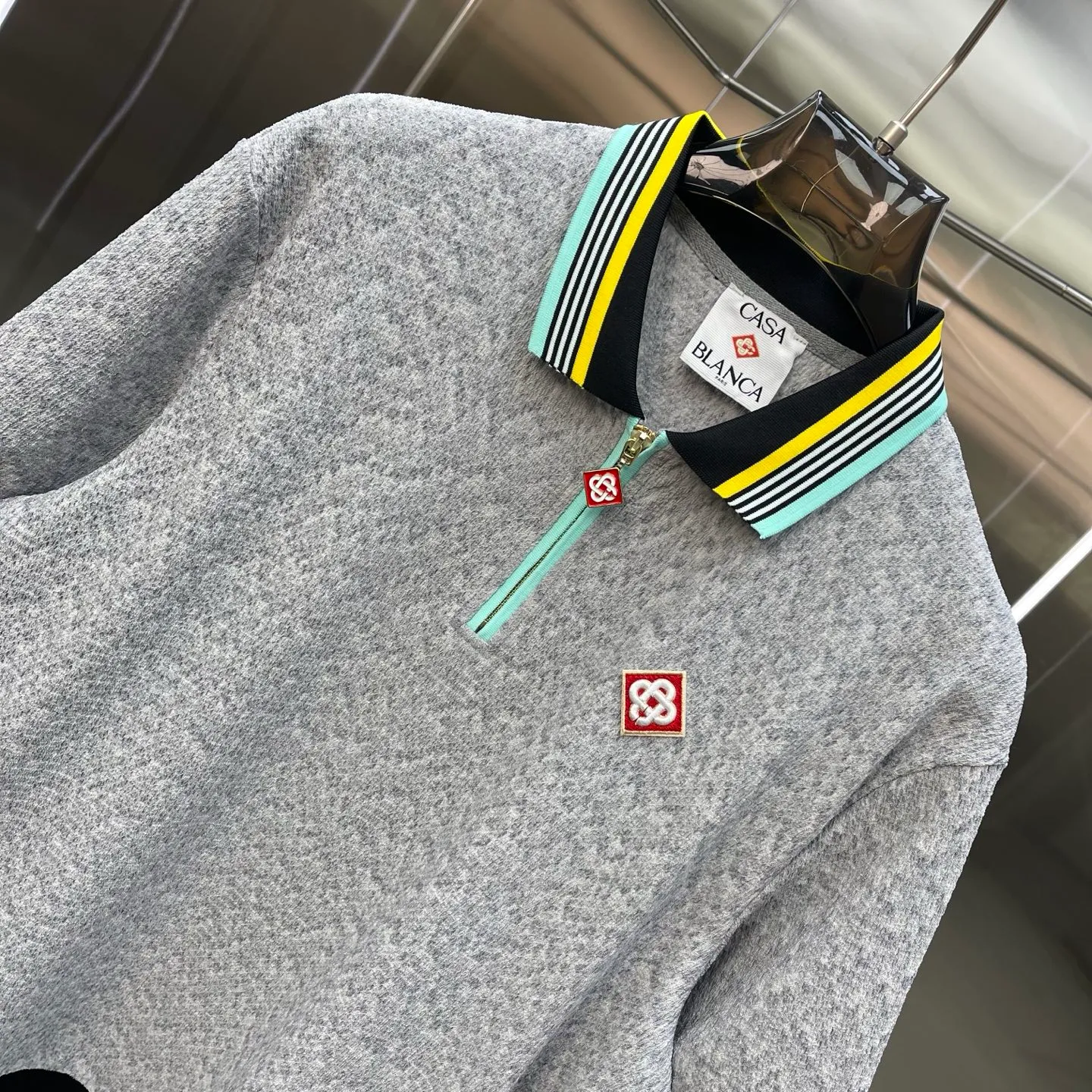 New Arrival Casablanca Casablanca POLOClassic Series is made of high-definition fabrics that will not shrink or fade. Comfortable to the touch, cool and breathable, the texture is super strong and a must-have for fashionable men and women. Exclusively available in In Stock! Color: Gray apricot (2 colors) Size: M L XL XXL